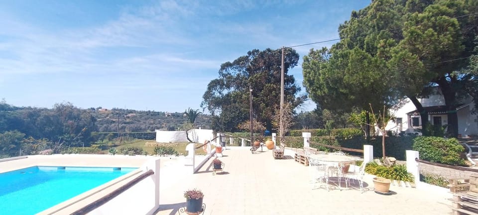Cozy & Traditional Country House in Albufeira House in Guia