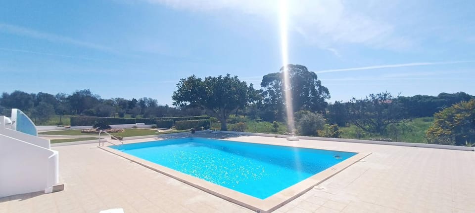 Cozy & Traditional Country House in Albufeira House in Guia