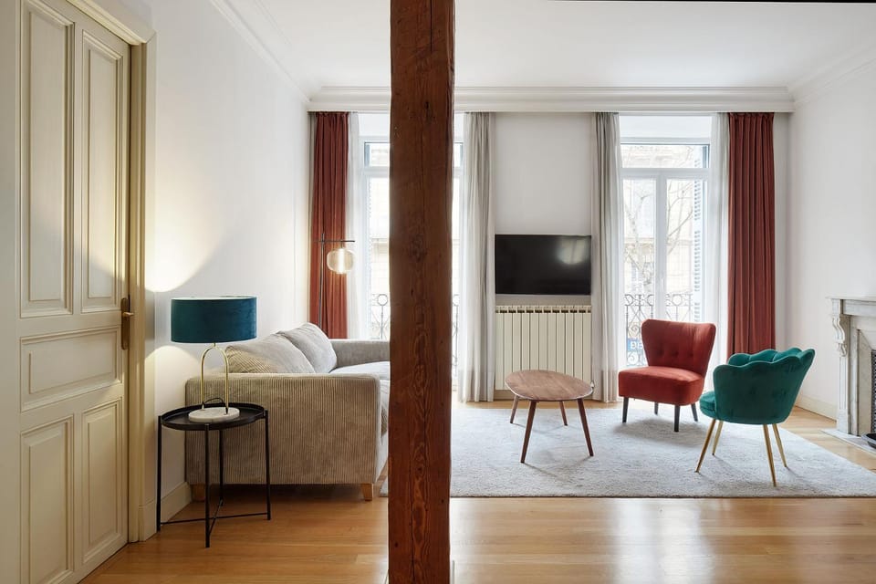 The Rentals Collection - Catedral Apartment in San Sebastian
