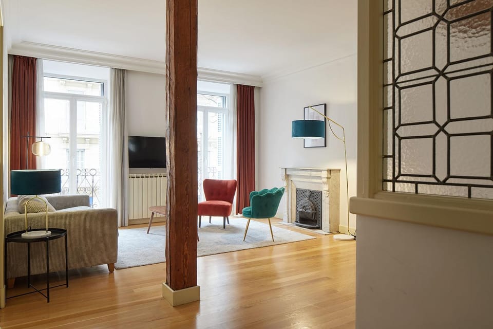 The Rentals Collection - Catedral Apartment in San Sebastian