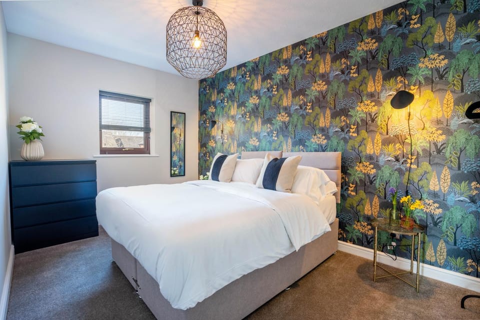 Bed, Photo of the whole room, Bedroom