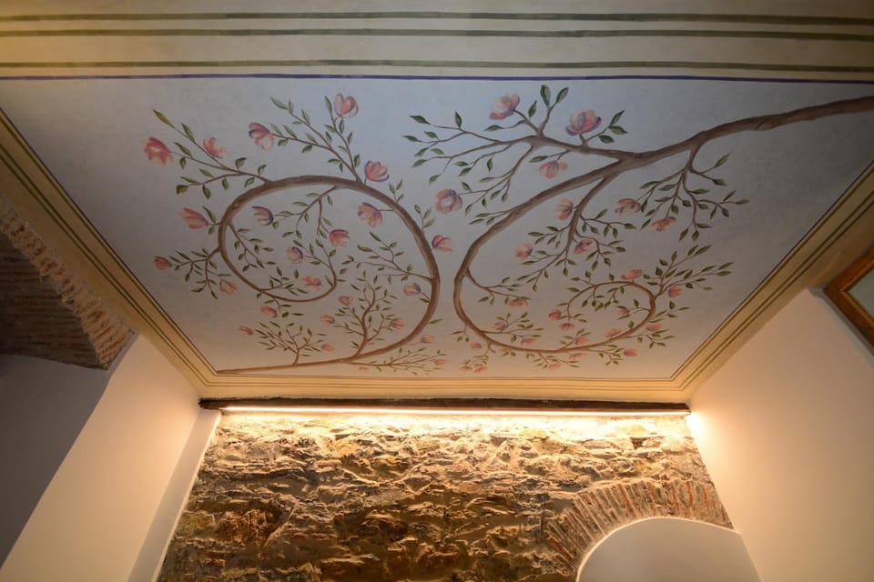 Photo of the whole room, Decorative detail, Bedroom