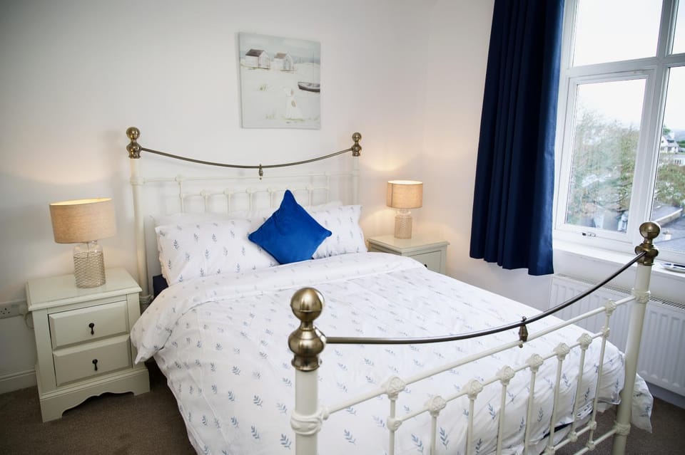 Bed, Photo of the whole room, Bedroom, Sea view