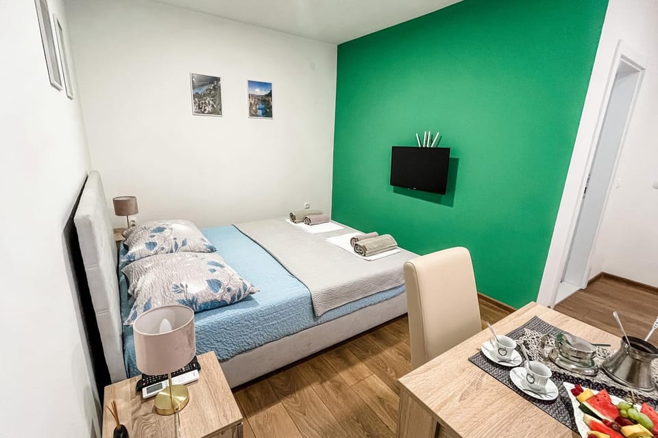Bed, Living room, Bedroom