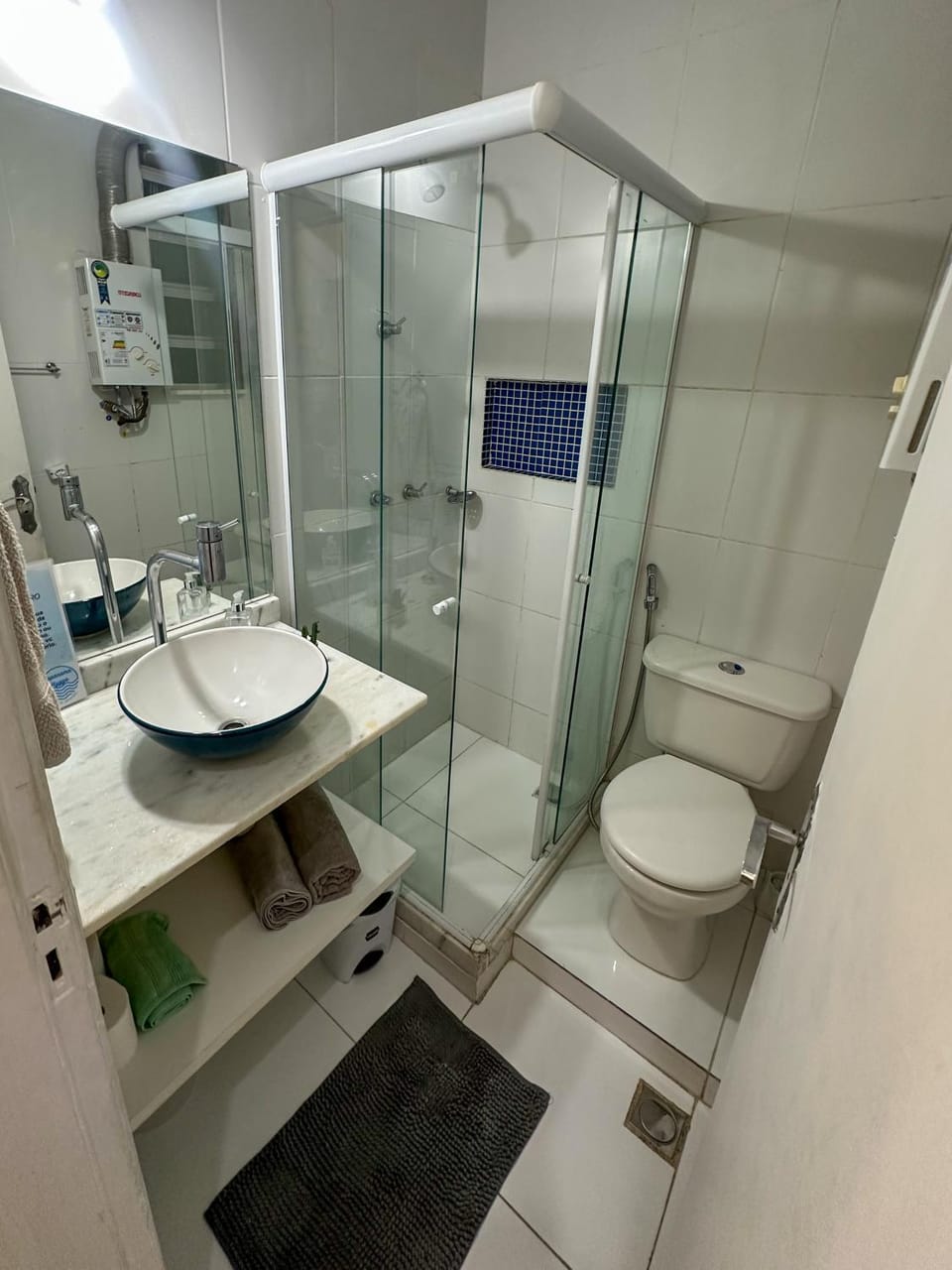 Toilet, Bathroom, towels, towels