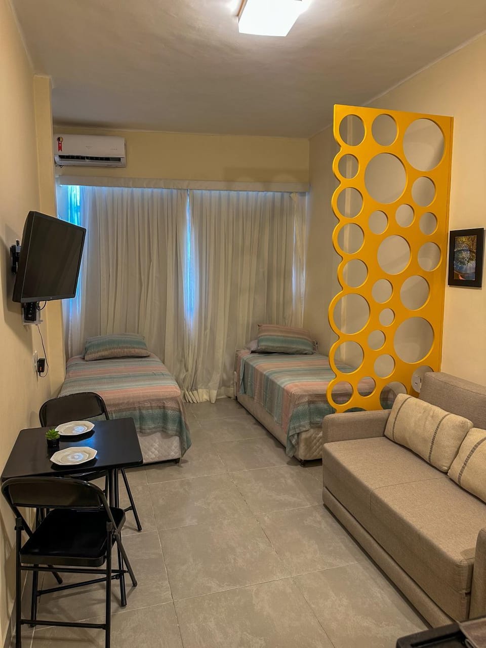 Communal lounge/ TV room, Living room, Bedroom