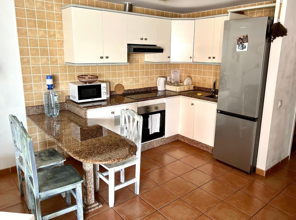 Kitchen or kitchenette, minibar, pet friendly, kitchen