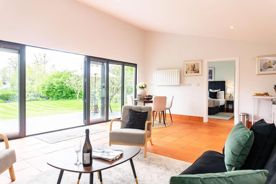 Quarry View Studio in Shrewsbury with Parking Apartment in Shrewsbury