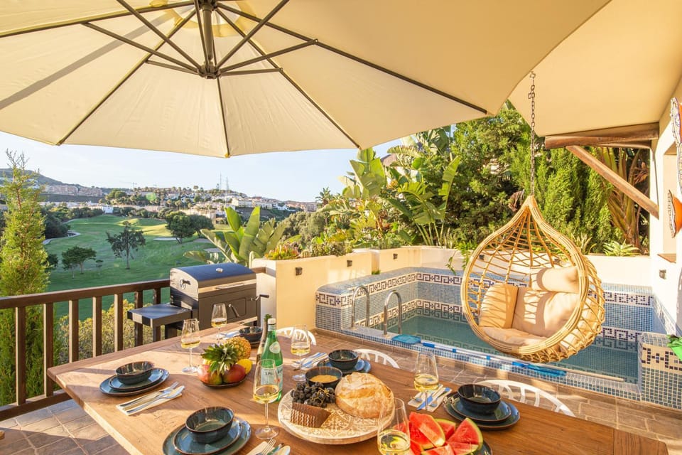 Villa close to the beach. Villa in Sitio de Calahonda