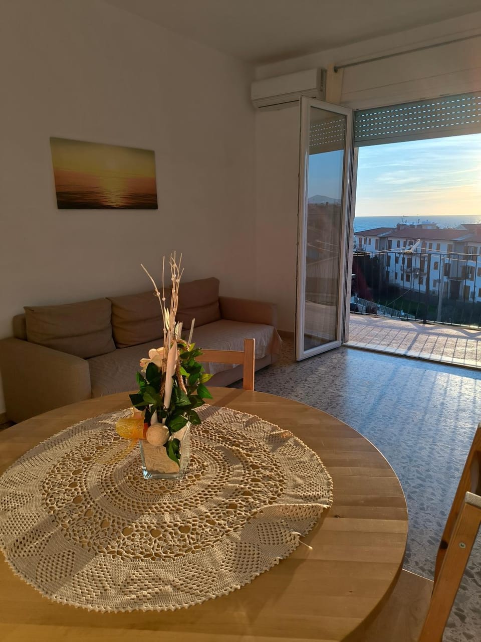 View (from property/room), Balcony/Terrace, Living room
