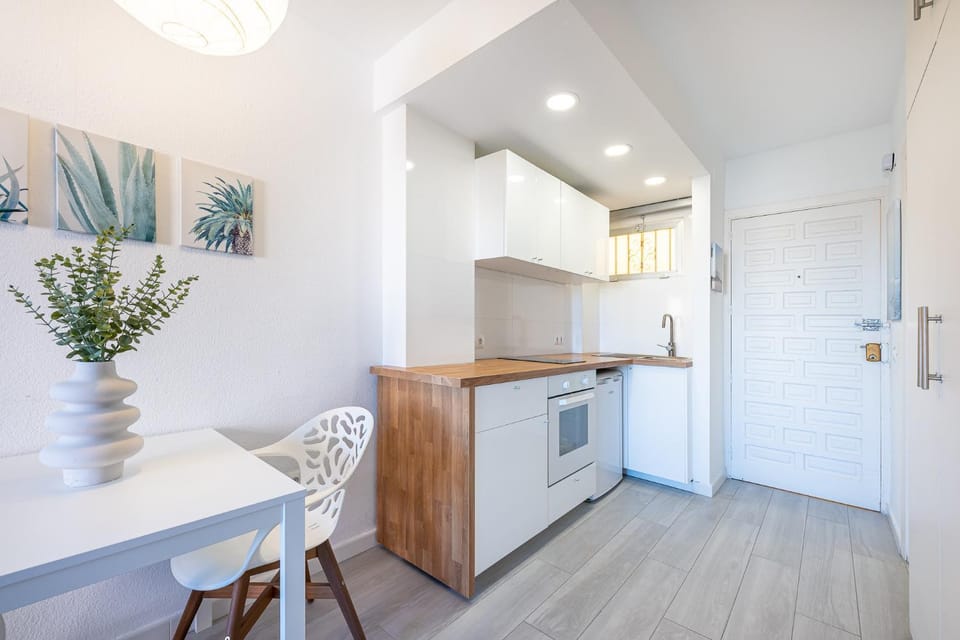 797 HOLIDAY RENTALS - Espectacular estudio en Minerva Apartment in Benalmadena