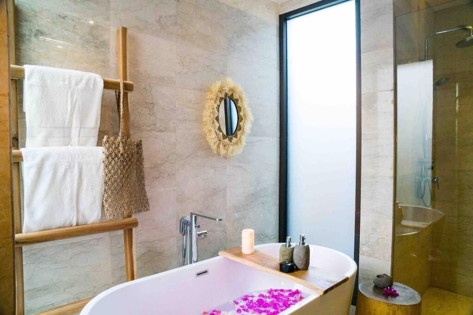Shower, Bathroom, Bath, towels