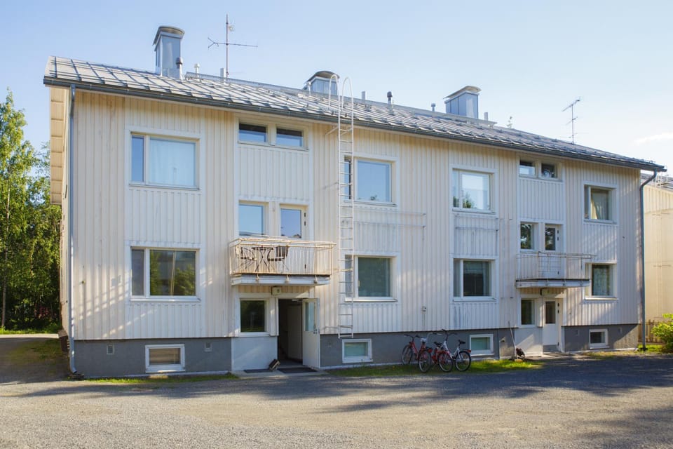 -Hannula- Ilmastoitu persoonallinen ja rauhallinen kaksio kahdella autopaikalla kauppojen vieressä Apartment in Finland