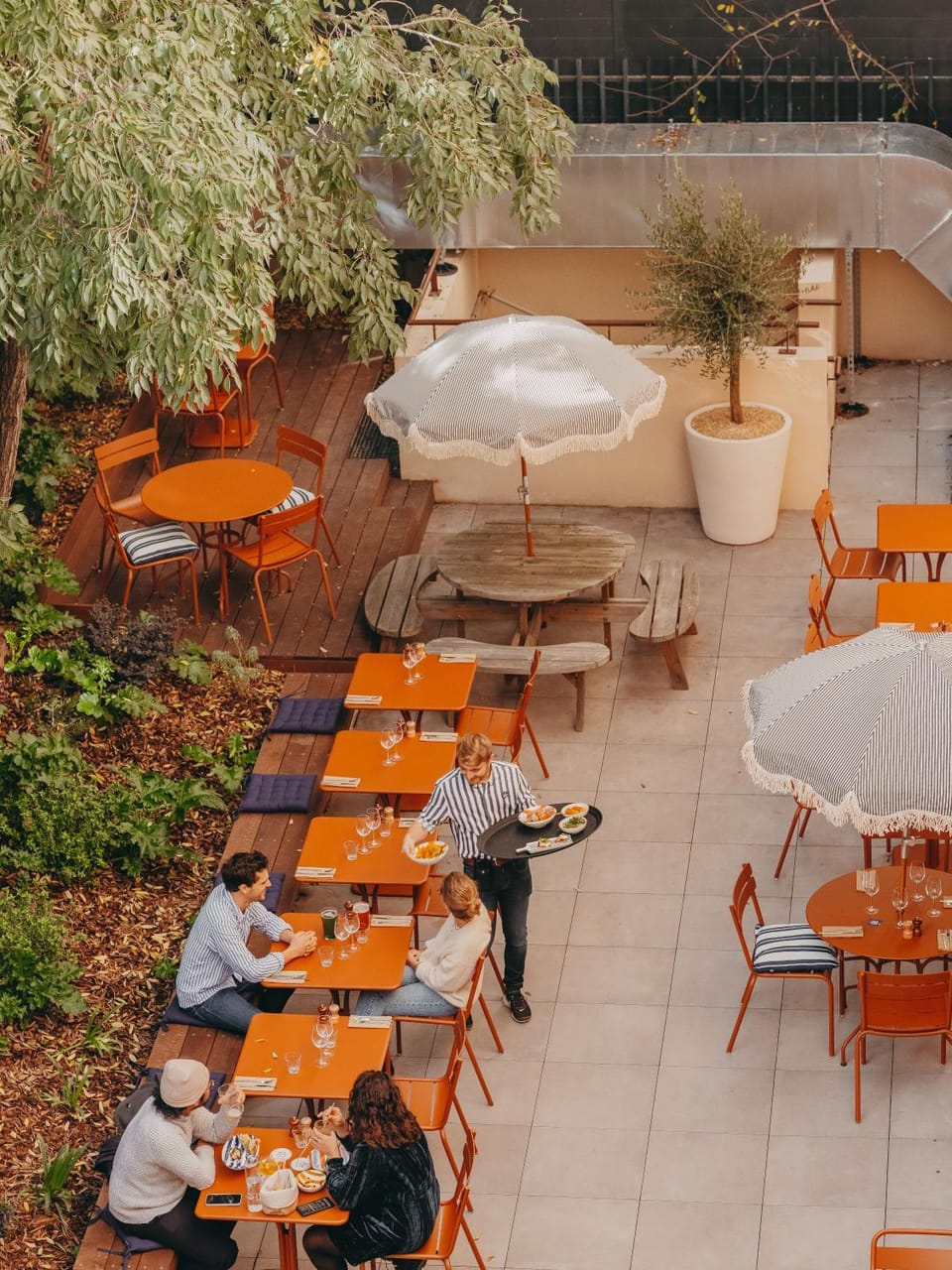 Patio, Restaurant/places to eat, People, Garden, Garden view