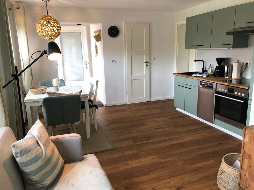Living room, Photo of the whole room, Dining area