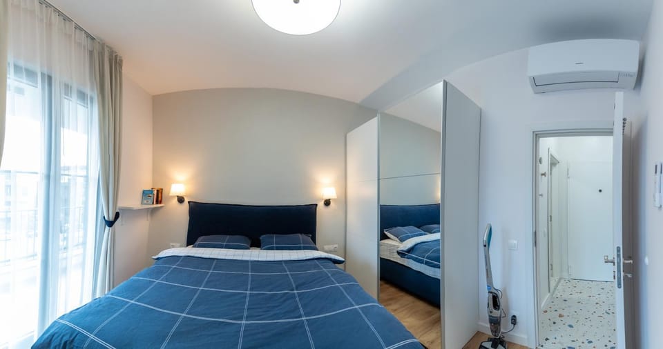 Bed, Bedroom, towels, wardrobe, air conditioner