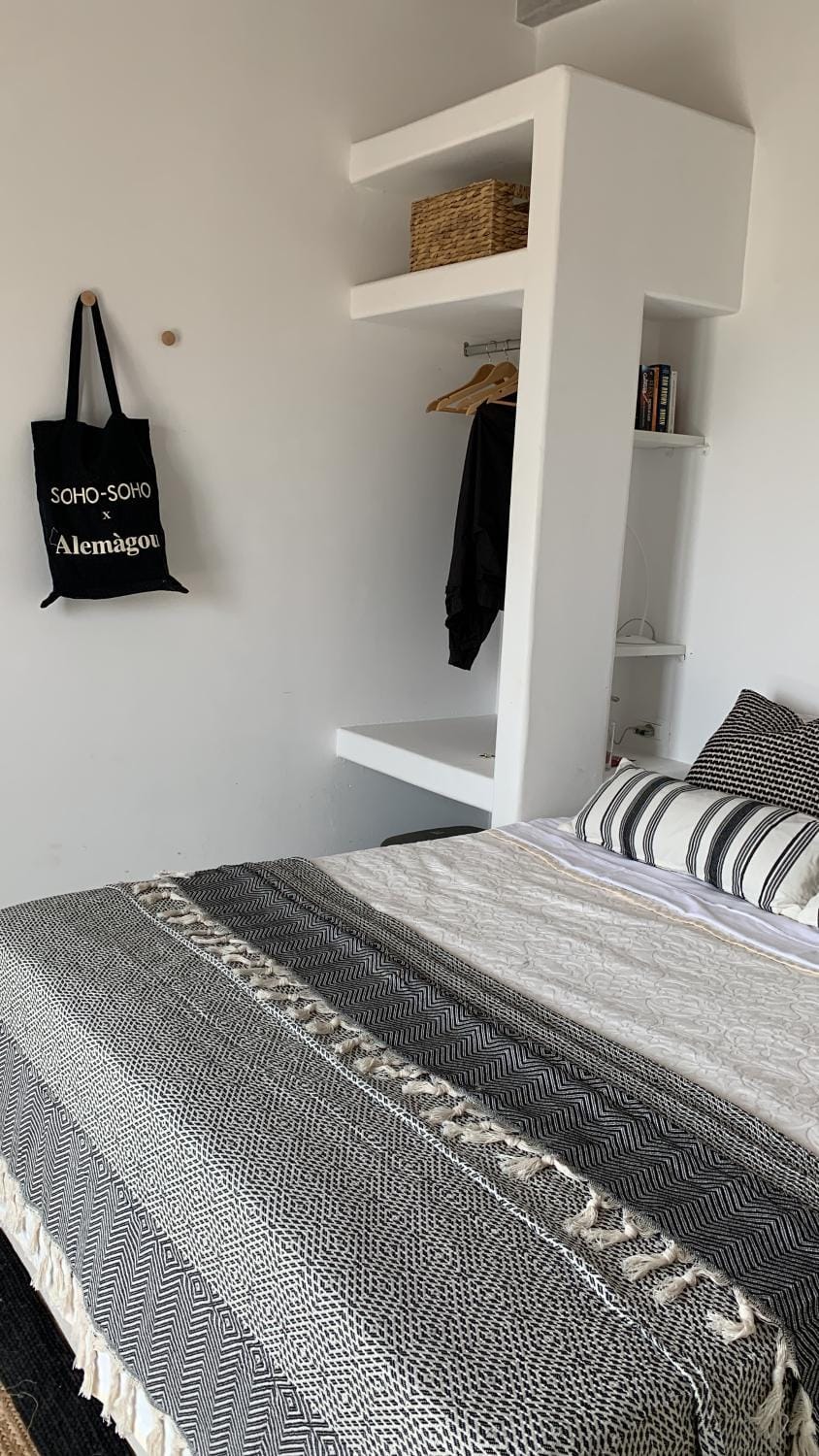 Bed, Bedroom