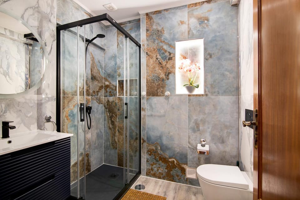 Bathroom, Living room