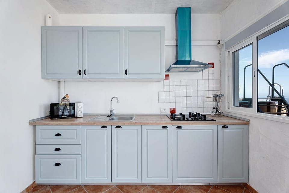 Kitchen or kitchenette, Living room