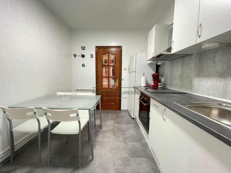 O cuarto de abastos Apartment in Ourense