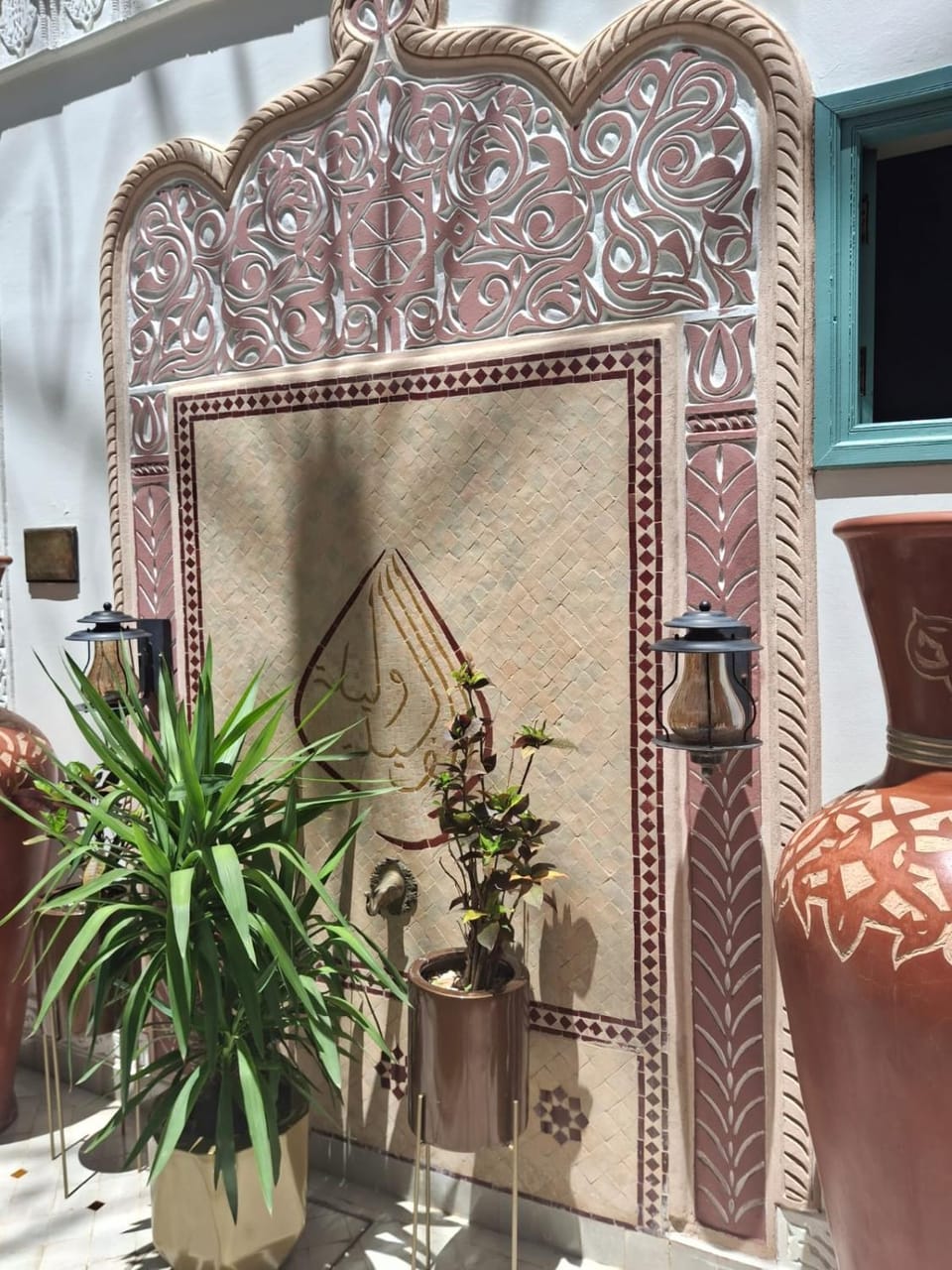 Patio, Decorative detail