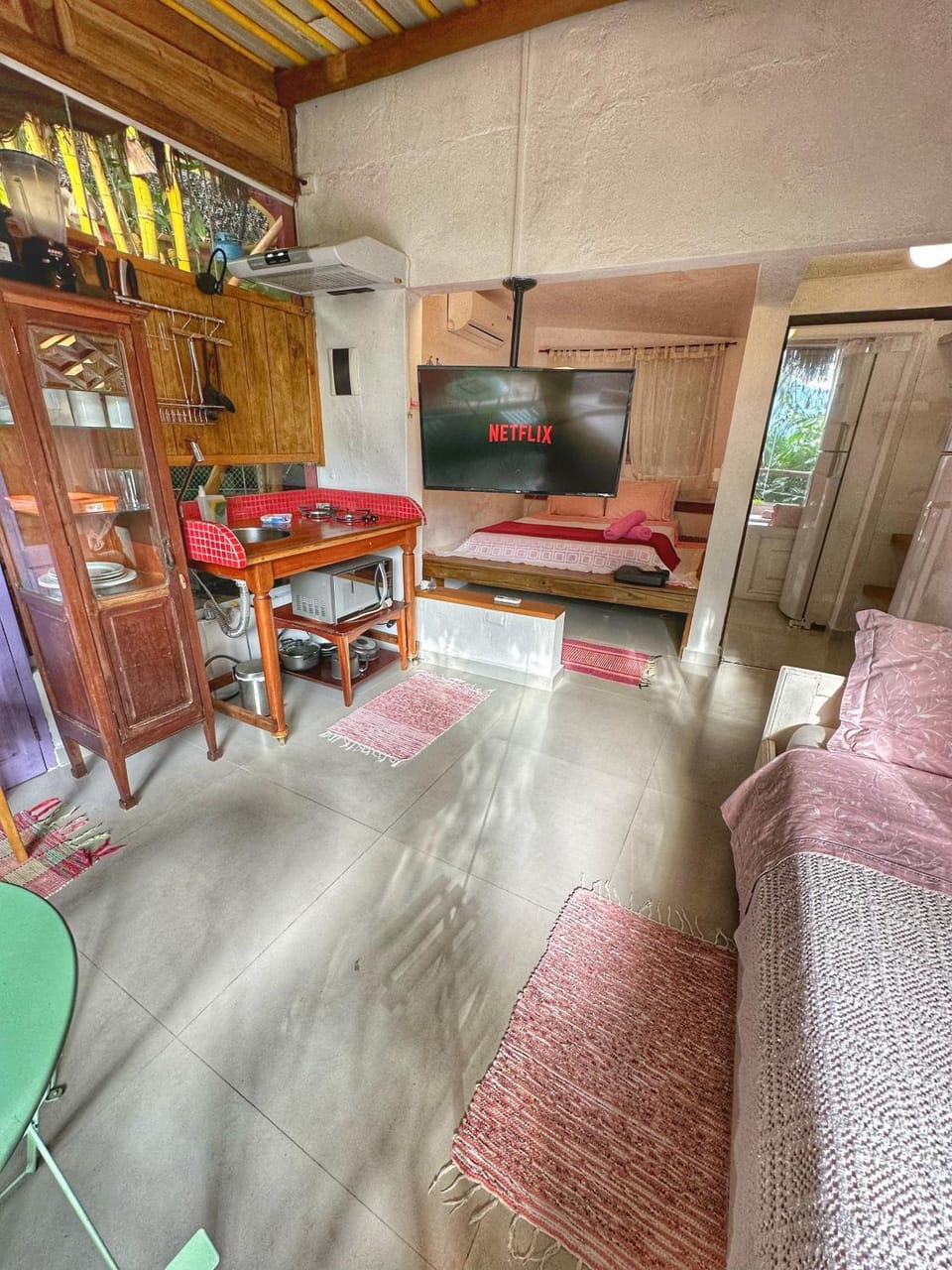 Kitchen or kitchenette, Photo of the whole room, Seating area