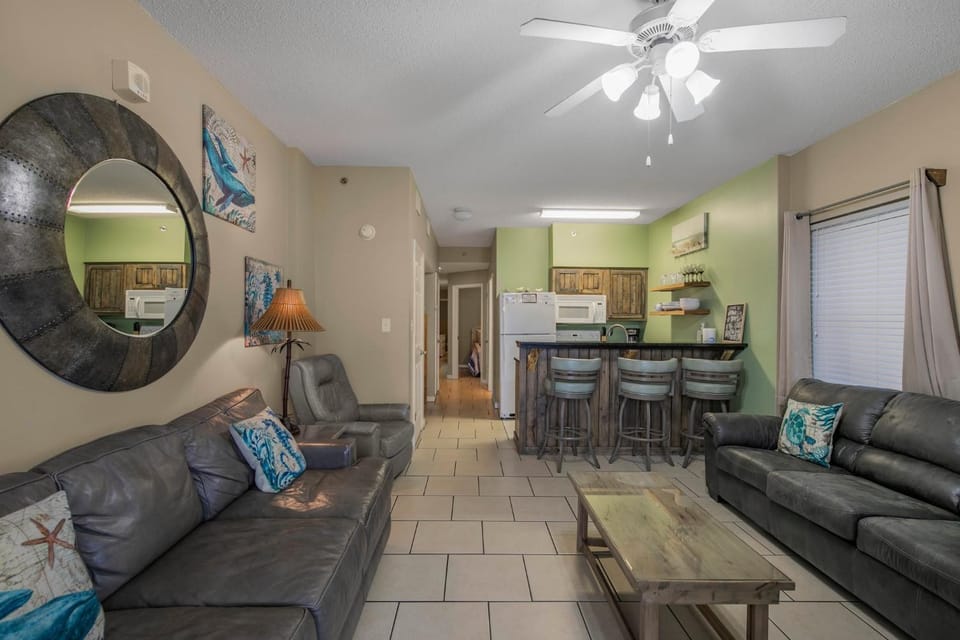 Tradewinds 001 by Vacation Homes Collection Apartment in Orange Beach