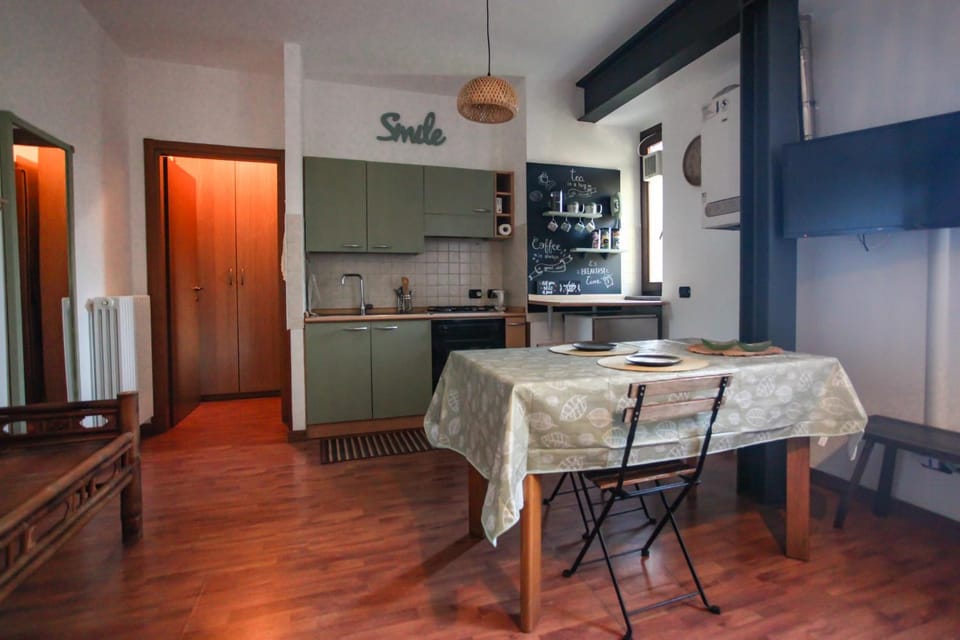 Kitchen or kitchenette, Dining area, pet friendly, stove
