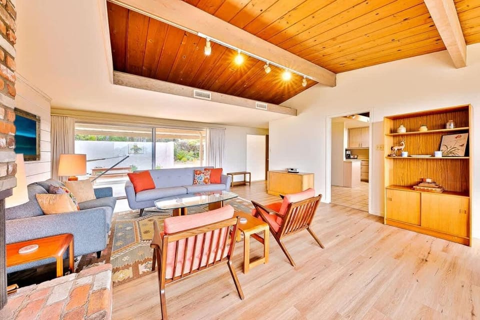La Jolla Lookout House in La Jolla