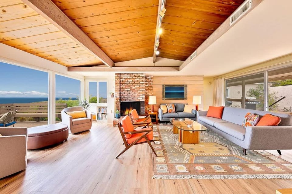 La Jolla Lookout House in La Jolla