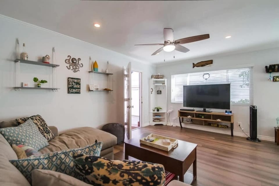 Baywatch Retreat Apartment in Mission Bay