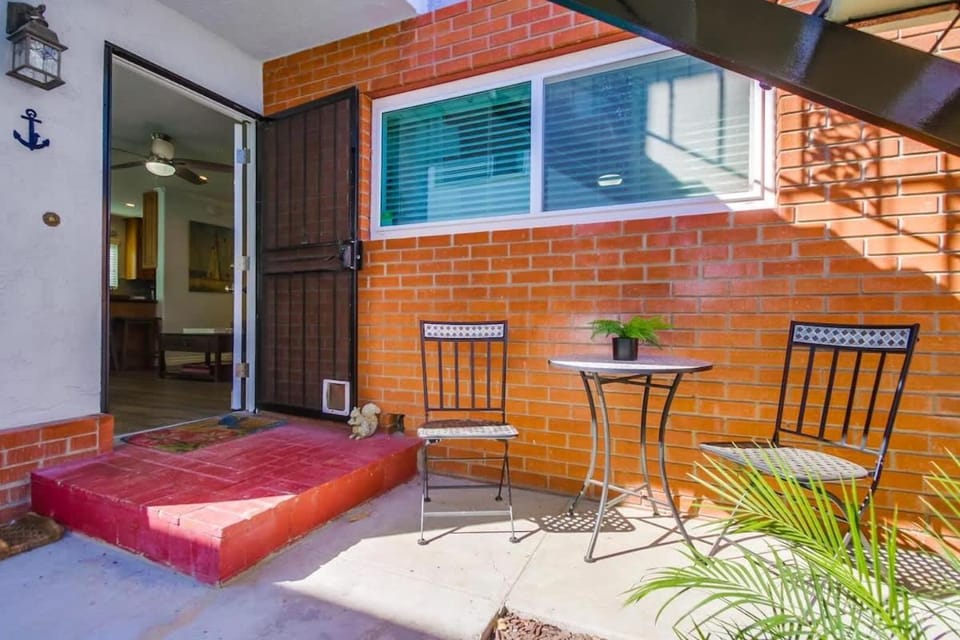 Baywatch Retreat Apartment in Mission Bay