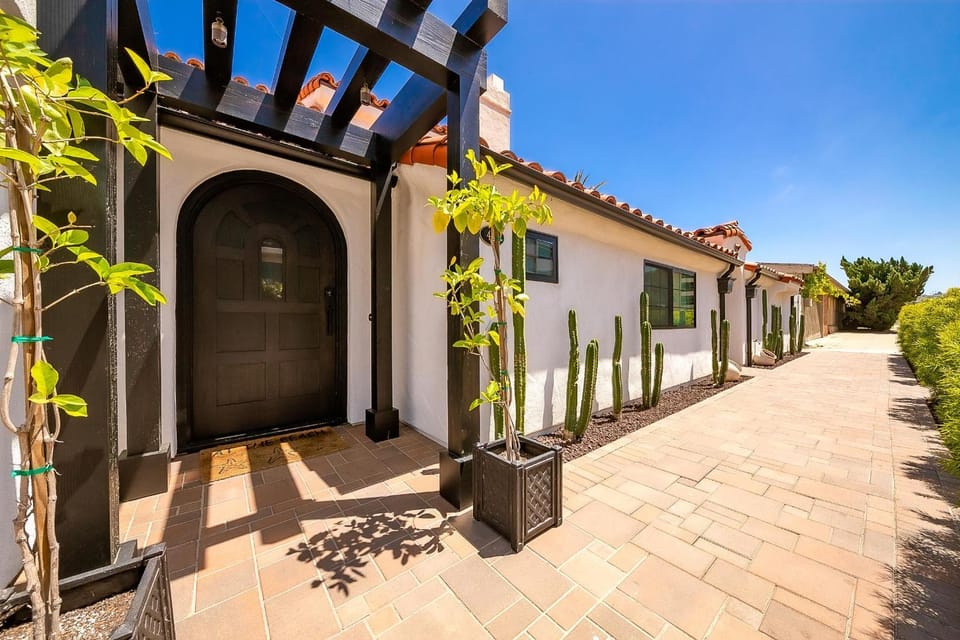 On The Beach Casa House in Point Loma