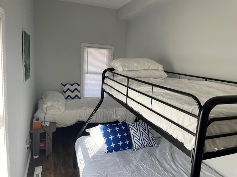 Dunes Home 3 Bedroom I 2 Baths I 2 Living rooms House in Porter