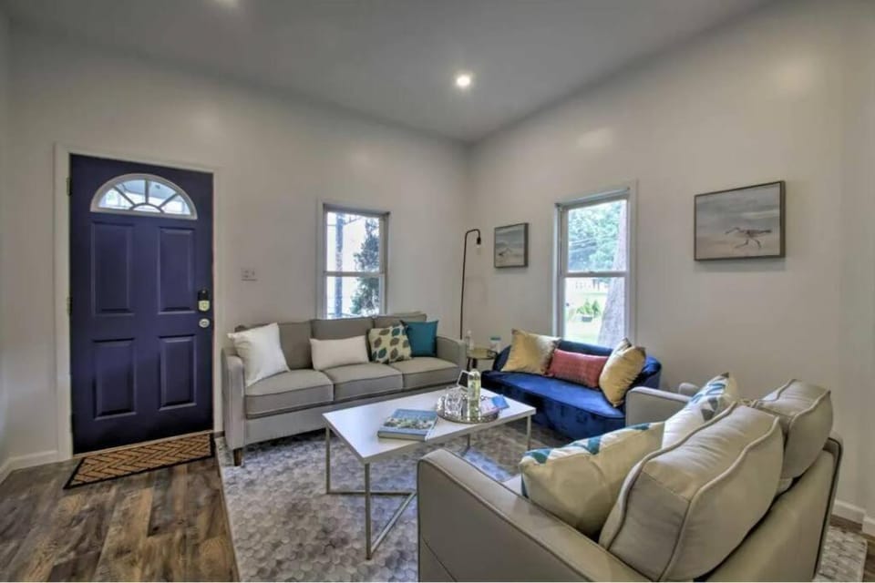 Dunes Home 3 Bedroom I 2 Baths I 2 Living rooms House in Porter