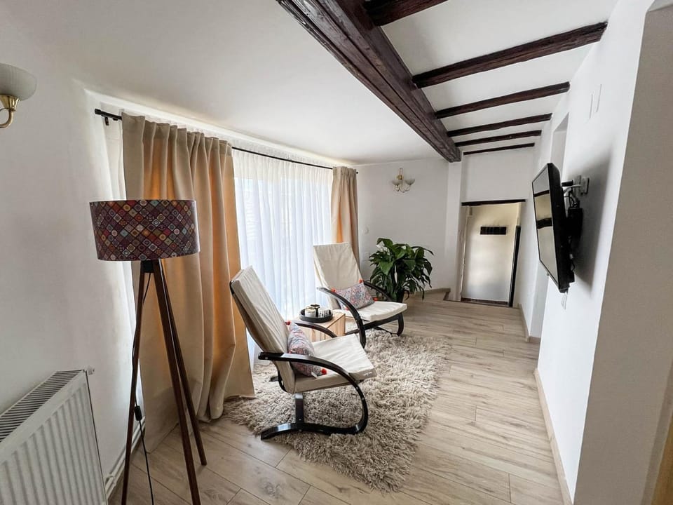 TV and multimedia, Living room, Seating area, internet