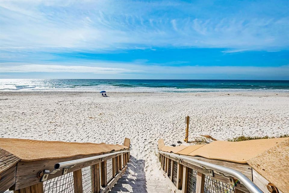 Sundunes 111 Apartment in Pensacola Beach