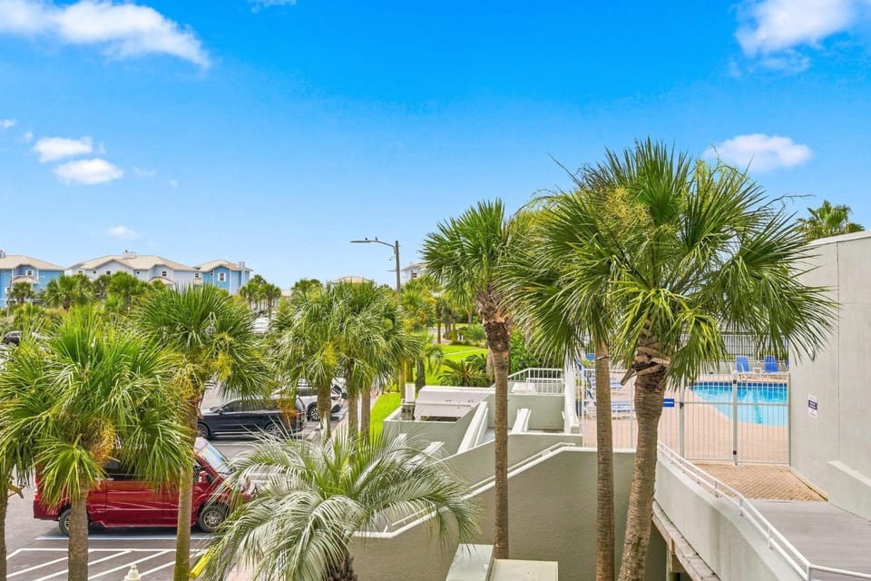 Tristan Towers unit 1B Apartment in Pensacola Beach