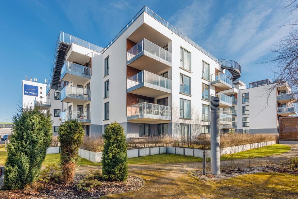 Property building, Garden view