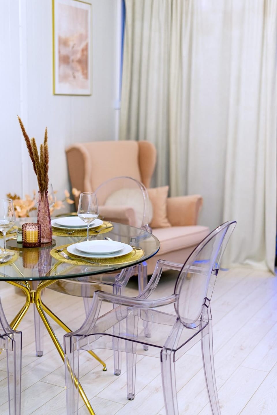 Living room, Seating area, Dining area