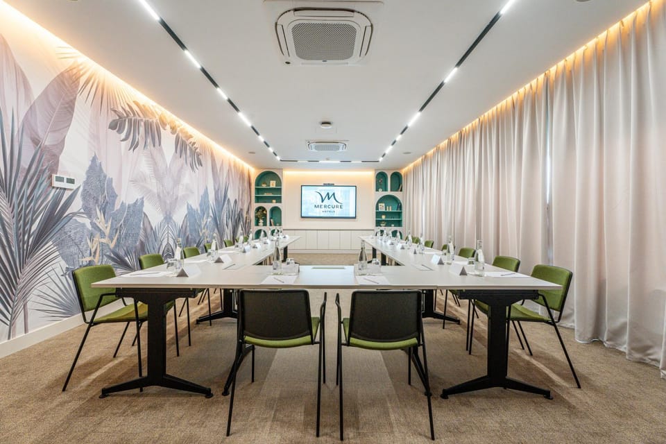 Meeting/conference room