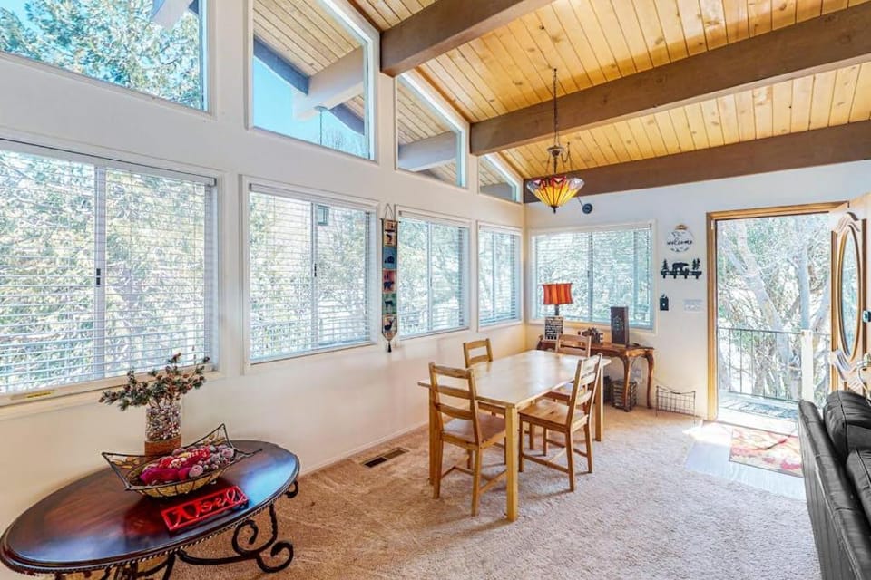 Edelwiess Wonder House in Crestline