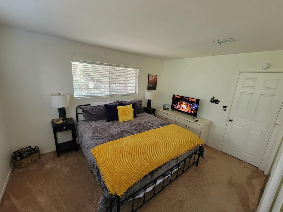 Edelweiss Wonder House in Crestline