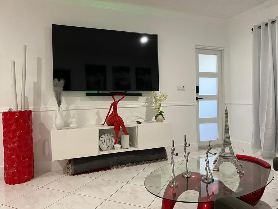 TV and multimedia, Living room