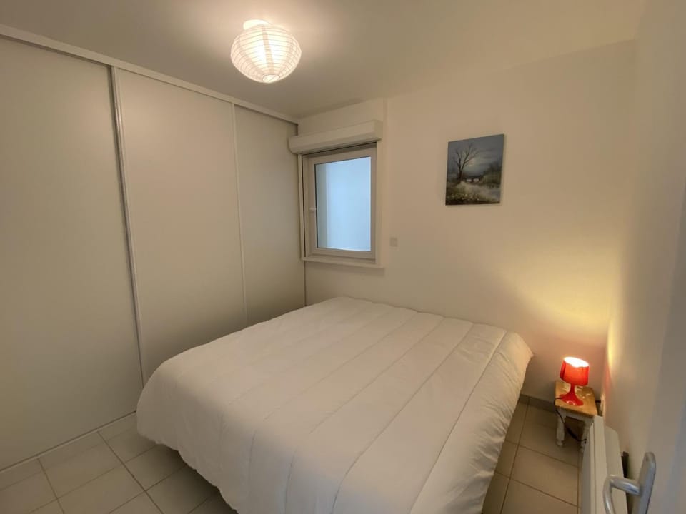 Appartement 4 personnes, rez-de-chaussée, piscine, plage à 200 m, wifi - FR-1-709-32 Apartment in Fouras
