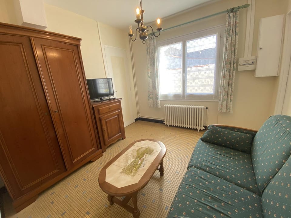 Maison à Fouras: Proche plages et centre, jardinet, 1 chambre - FR-1-709-52 House in Fouras