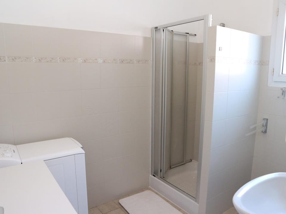 Maison Familiale à Fouras: 6 Pers, 95 m², Proche Plage et Centre, Jardin, Tout Confort - FR-1-709-43 House in Fouras
