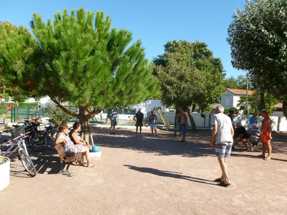 Mobile Home Excellente Situation, Proche Plage et Centre-ville, Idéal pour 4 Personnes - FR-1-709-56 House in Fouras
