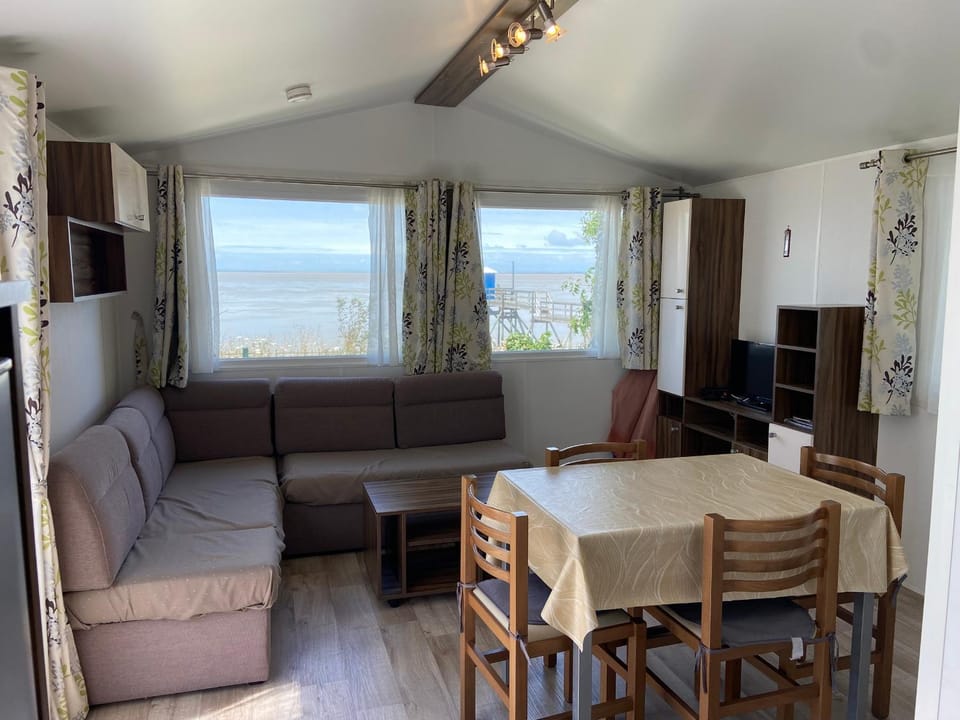 Mobile Home Excellente Situation, Proche Plage et Centre-ville, Idéal pour 4 Personnes - FR-1-709-56 House in Fouras