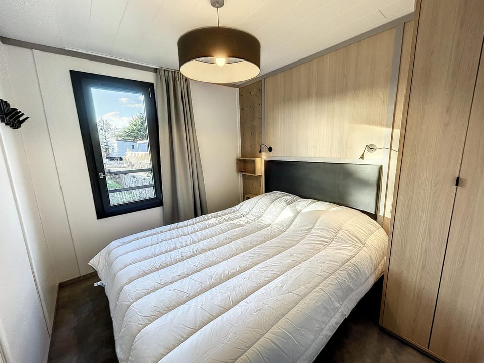 Chalet de standing 6 pers - Piscine chauffée - Proche plage - WIFI - Parking - Terrasse privée - FR-1-361-476 Chalet in Saint-Pair-sur-Mer